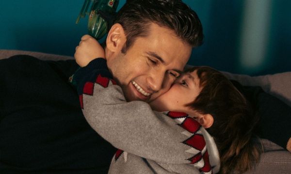 Νέο ρεκόρ τηλεθέασης για το Μπαμπά σ' αγαπώ και ο έρωτας που αλλάζει τη ζωή και στους τρεις