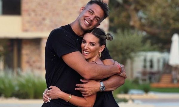 Οι λεπτομέρειες του γάμου Οικονομάκου - Τσερέλα τον Ιούνιο στην Πάρο, η δεξίωση και τα προσκλητήρια