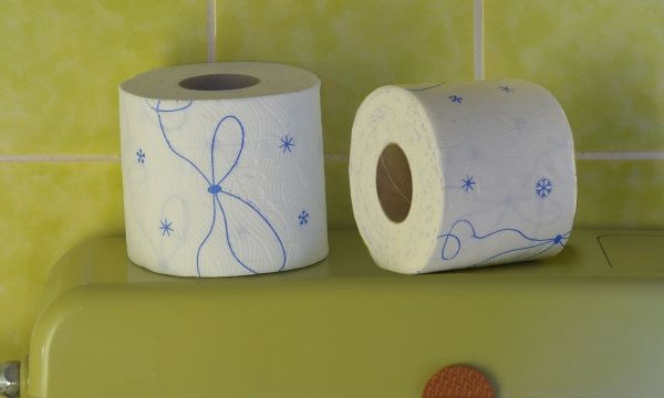 Αντίο στο χαρτί υγείας: Δεκάδες ανθρωποι στρέφονται σε πιο καθαρές, οικονομικές & οικολογικές λύσεις