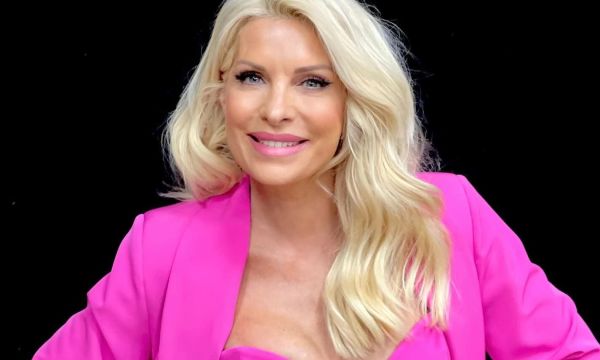 Χώρισε διάσημο ζευγάρι; Κρίση στον γάμο της Μενεγάκη; Έχουμε 2010; Ο Λιάγκας «τρίβει» τα χέρια του;