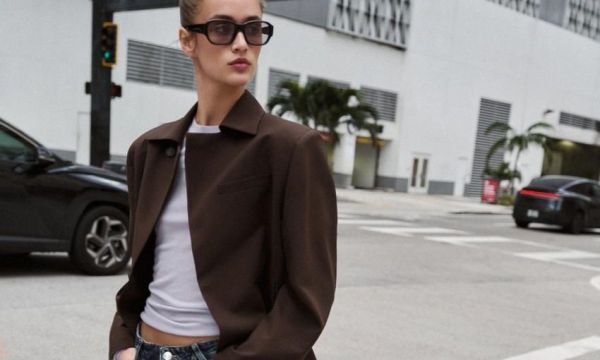 Smart Luxury: Τα ZARA σακάκια που κοστίζουν κάτω από 50€ αλλά θα κάνουν κάθε look να μοιάζει ακριβό