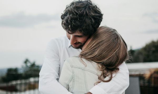 Γιατί ζευγάρια στα 20 τους αντιμετωπίζουν πλέον προβλήματα γονιμότητας που παλιά εμφανίζονταν στα 30