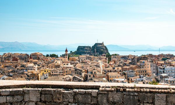 Κέρκυρα για Πάσχα: Η επιλογή της Σίσσυς Χρηστίδου είναι ιδανική και αυτοί είναι οι λόγοι