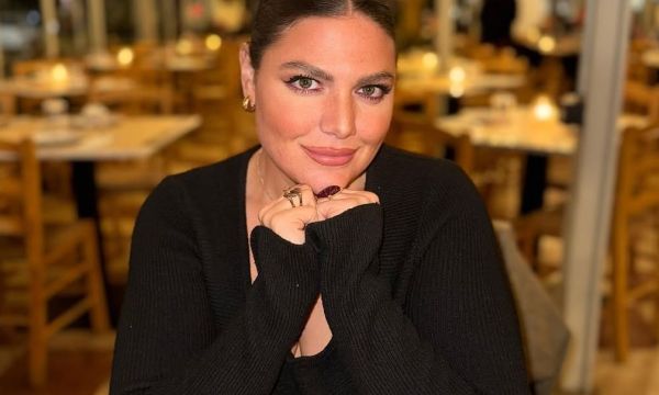 Η Δανάη Μπάρκα έγινε για λίγο «Στέλλα» δίπλα στον Αλέξη Γεωργούλη που ήταν ίδιος 25 χρόνια μετά