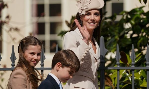 Η Kate Middleton καθοδηγεί διακριτικά τον Louis: η στιγμή που συγκίνησε τους πάντες