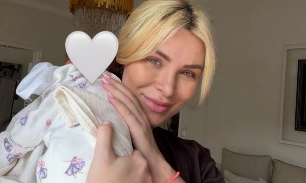 Γιατί η Κατερίνα Καινούργιου αποφάσισε να απαντήσει στους haters για τη φωτογραφία με την κόρη της;