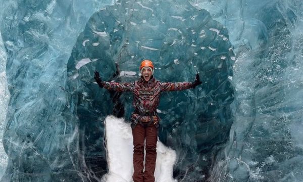 «Αλλαγή επαγγέλματος τώρα», λένε στην Ευγενία Σαμαρά βλέποντας τις φωτογραφίες της από την Ισλανδία