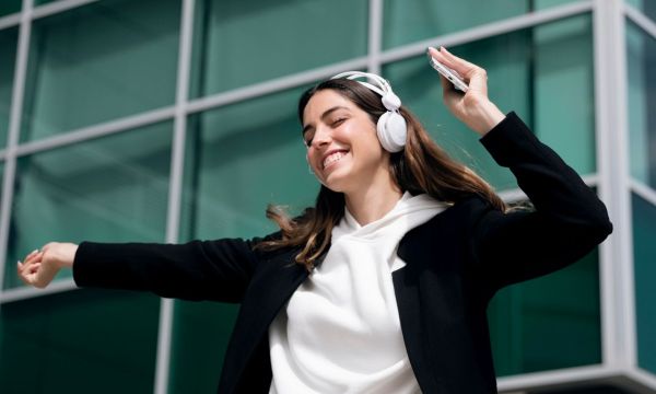 Η Νέα Σελήνη στον Κριό στις 17 Απριλίου φέρνει μεγάλες αποφάσεις και νέα ξεκινήματα για 3 ζώδια