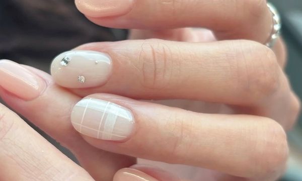 8 σχέδια νυχιών για να δοκιμάσεις αυτή την άνοιξη σε κορεατικό στυλ