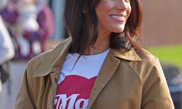Meghan Markle: Τα looks που ξεχώρισαν στην Αυστραλία και το μήνυμα πίσω από το «Mama» T-shirt