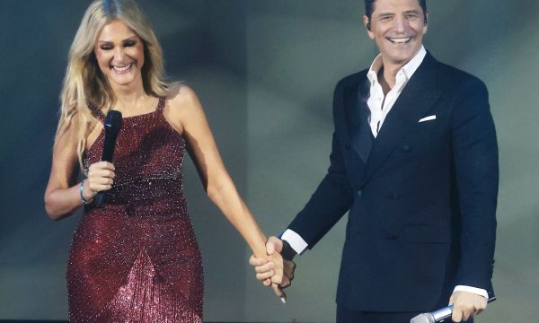 Το καλύτερο σχόλιο στον αν παντρεύεται η Νατάσα Θεοδωρίδου το έκανε ο Σάκης Ρουβάς