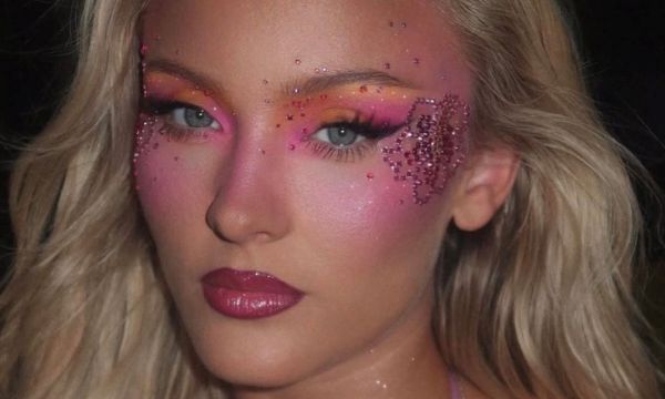 Body Glitter 2026: Η μεγάλη επιστροφή της λάμψης και των Y2K trends