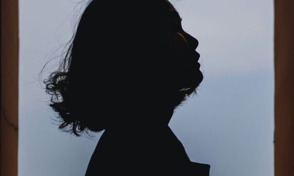 3 παιδιά χωρίς μάνα, 1 παιδί χωρίς πατέρα: Από πότε η «αγάπη» γίνεται αιτία θανάτου;