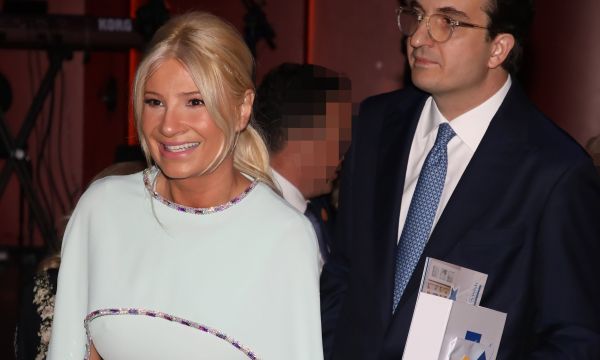 Η Φαίη Σκορδά δεν επέλεξε τυχαία την πρώτη επίσημη έξοδο με τον Αλέξανδρο Αθανασιάδη πριν τον γάμο