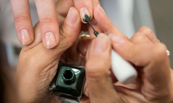 Matcha nails: Η απόλυτη τάση μανικιούρ για άνοιξη – καλοκαίρι 2026