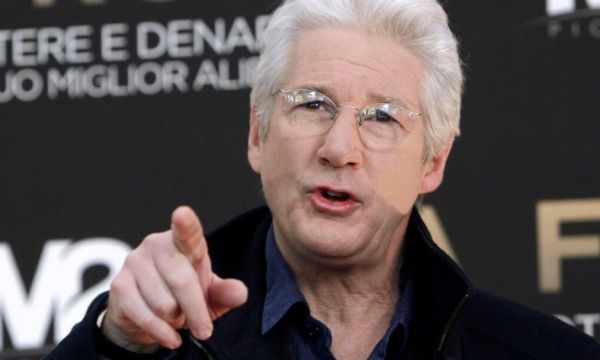 Με το «Asymmetry» ο Richard Gere σηματοδοτεί την επιστροφή του στη μεγάλη οθόνη