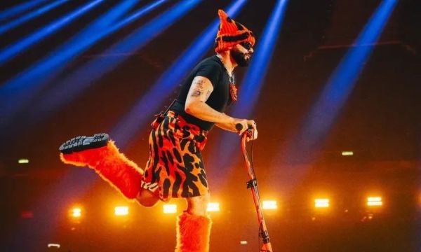 Eurovision 2026: Tα 3 δωμάτια, η λύρα της Παπαρίζου & όσα κάνει ο «Akylachu» στη σκηνή της Βιέννης