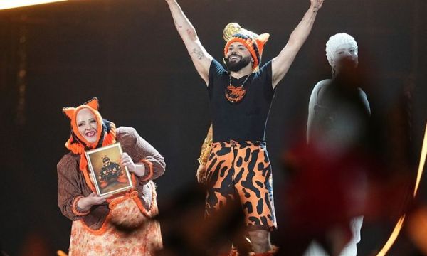 Εκρηκτικός ο Akylas στον τελικό της Eurovision: Tο σχόλιο - υπονοούμενο που «έδειξε» τη νίκη