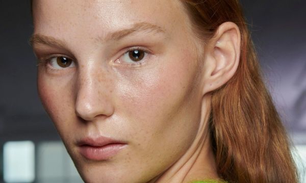 Πώς να καλύψεις τις πανάδες χωρίς τόνους make up;