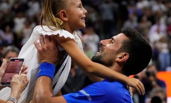 Ο Djokovic πέρα από σπουδαίος αθλητής, είναι και ο πιο «Bangaranga» μπαμπάς: Ο χορός με την κόρη του