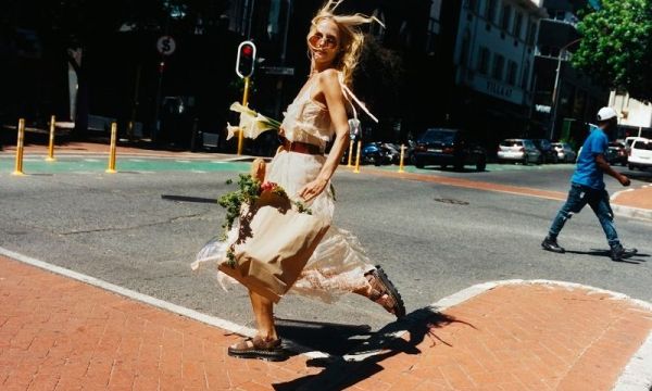 Το νέο Zebzag Sandal της Dr. Martens επαναπροσδιορίζει το καλοκαιρινό footwear