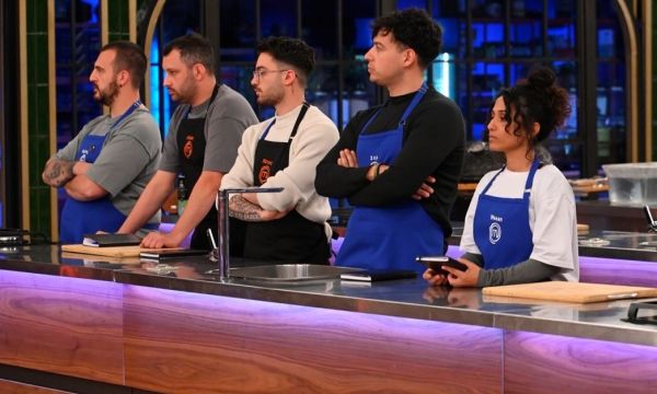 To λάθος στο MasterChef που πρόδωσε τον παίκτη που αποχωρεί & η μετακόμιση του Νίκου στους μπλε