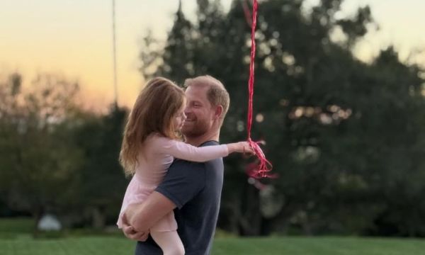 Η Meghan Markle πόσταρε νέες φωτογραφίες και η Lilibet έκλεψε την παράσταση