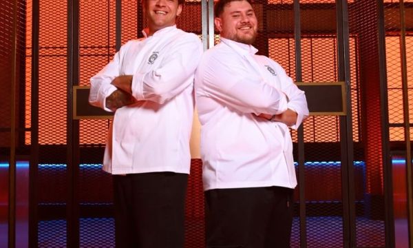 Οι νικητές όλων των MasterChef αποφασίζουν το αποτέλεσμα του τελικού: Πώς θα ψηφίσουν Πάνο ή Τάσο