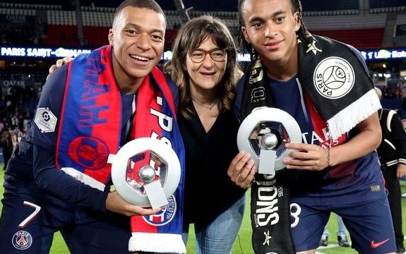 Η μαμά - manager του Kylian Mbappe: Ποια είναι η σκληρή Fayza Lamari που τον έφτασε στην κορυφή