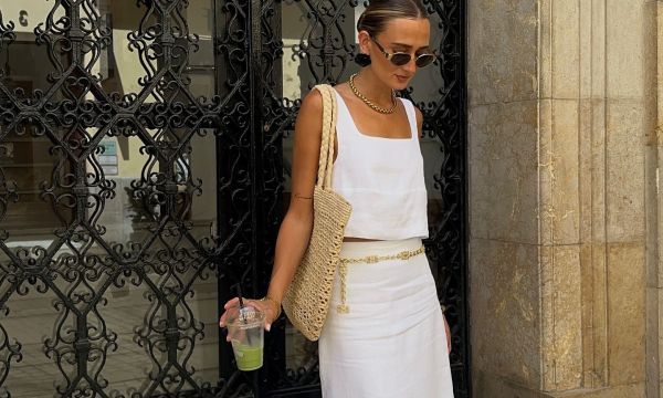 White on White: Εντυπωσίασε με τον πιο εύκολο τρόπο στις καλοκαιρινές σου βόλτες