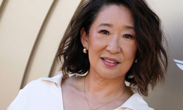 12 χρόνια μετά, η Sandra Oh αποκάλυψε τον πραγματικό λόγο που αποχώρησε από το Grey’s Anatomy
