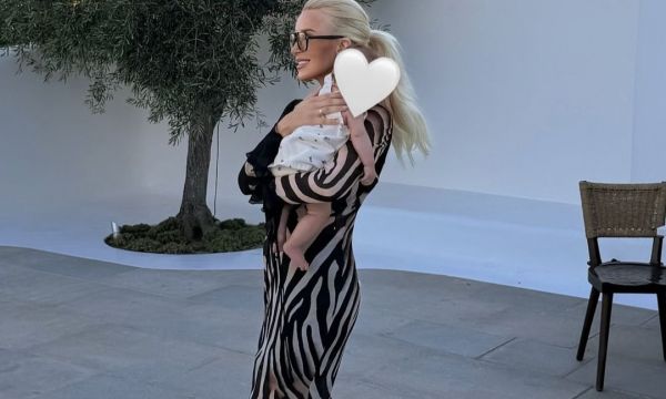 Κατερίνα Καινούργιου: Το πιο γλυκό καλοκαιρινό άλμπουμ με την κόρη της Ξένια & οι νέες φωτογραφίες