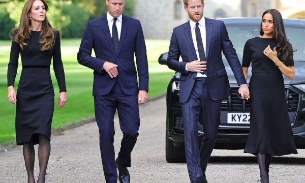 Στο Tik Tok έγινε ήδη viral η αντίδραση William - Kate στην επιστροφή Harry - Meghan στη Βρετανία
