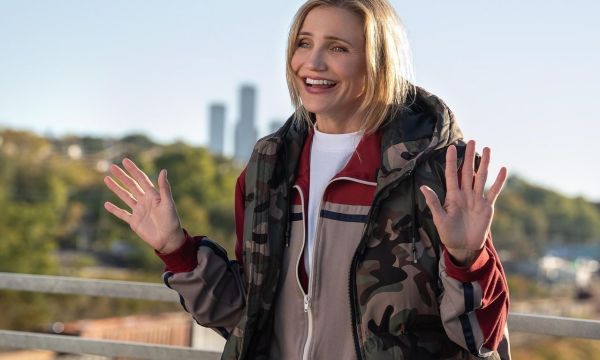 Η Cameron Diaz, στα 54, υιοθετεί το πιο κοντό look στα μαλλιά της μετά από 13 χρόνια με το ίδιο καρέ