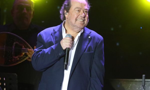 Ο Στέλιος Ρόκκος αποστόμωσε όσους κατέκριναν τον Γιάννη Πάριο: «Μπερδεύουν την τέχνη με το τσίρκο»