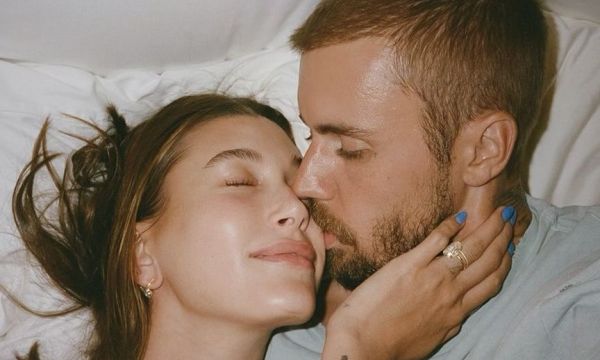 Αν δεν είδατε το νέο εξώφυλλο των Biebers, χάνετε το πιο έξυπνο PR μάθημα της χρονιάς