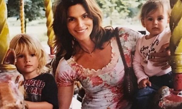 Cindy Crawford: Τα σπαρακτικά λόγια για τον γιο της, Presley Gerber -Συγκλονίζει η αδερφή του Kaia