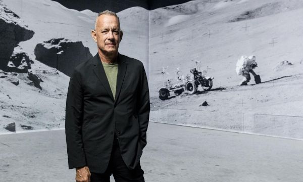 Tom Hanks, σε αγαπάμε, αλλά αυτό δεν σημαίνει ότι πρέπει να μας αρέσει ό,τι κάνεις