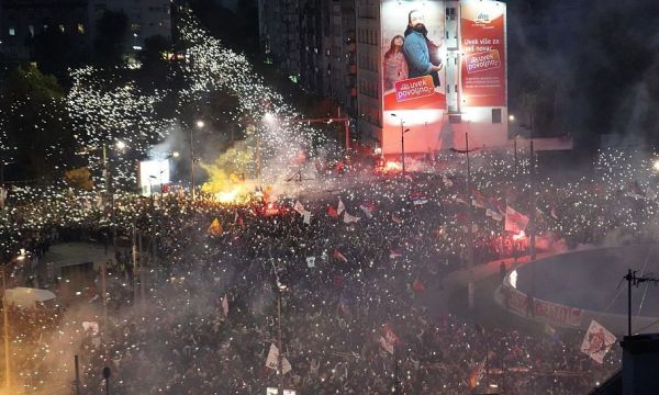 Σερβία: Οι φοιτητές δεν περίμεναν να αλλάξει ο κόσμος. Κατέβηκαν στις εκλογές, άλλαξαν την κυβέρνηση