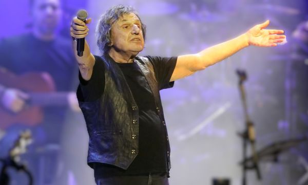 «Κράτα γερά Βασίλη»: Οι χιλιάδες ευχές στον Παπακωνσταντίνου στο πρώτο μήνυμα του για την υγεία του