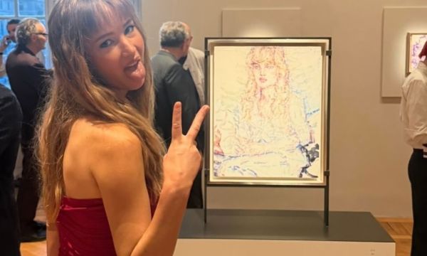 Η ακομπλεξάριστη αλήθεια της Jennifer Lawrence για το σώμα και τη μητρότητα που έγινε viral