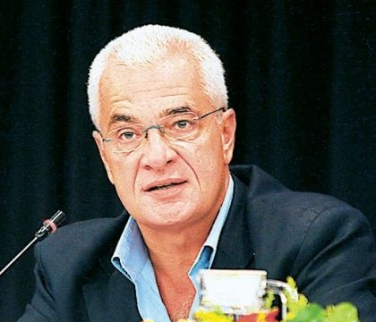 Δείτε τον δημοσιογράφο Γιάννη Πρετεντέρη μόλις 29 ετών