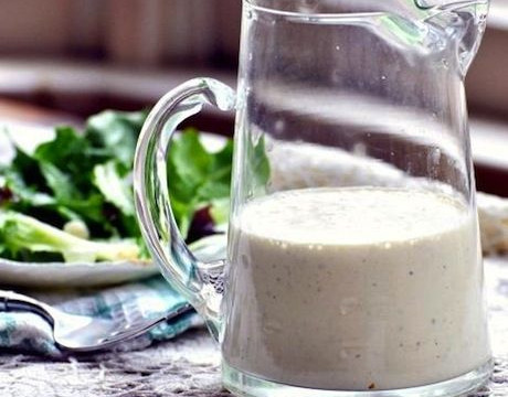 Το πιο νόστιμο και διαιτητικό dressing για Caesar Salad με μόλις 59 θερμίδες