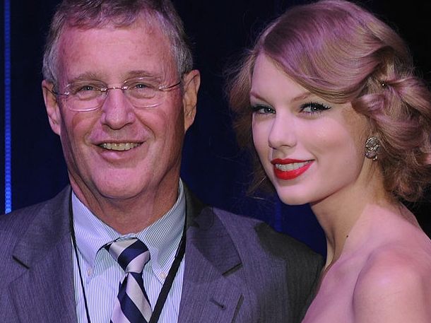 Ο μπαμπάς της Taylor Swift χειρουργήθηκε στην καρδιά: Όλη η οικογένεια και ο Travis στο πλευρό του