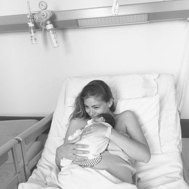 «Χαρούμενα γενέθλια Χριστίνα!»: Η κόρη της Δέσποινας Καμπούρη γίνεται ενός! (pics)