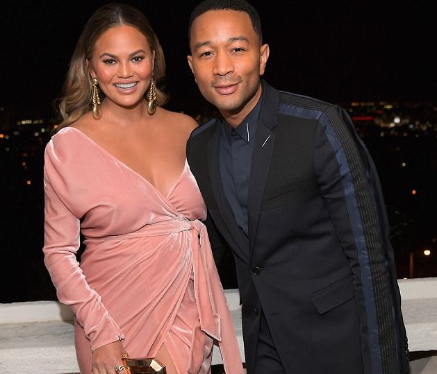 Chrissy Teigen - John Legend: Η χλιδή και η θέα του σπιτιού τους, σου «κόβουν» την ανάσα (pics)