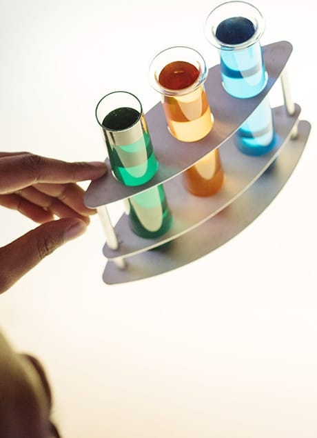 <p>Ακαδημαϊκός - Πρόσεδρη καθηγήτρια Πανεπιστημίου Yale</p>