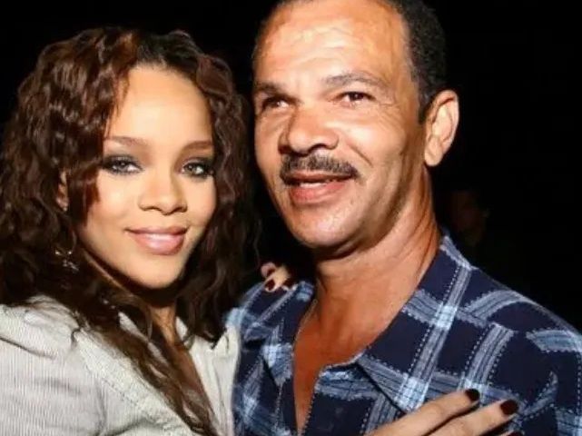 Rihanna: Έφυγε από τη ζωή ο πατέρας της, Ronald Fenty, σε ηλικία 70 χρονών