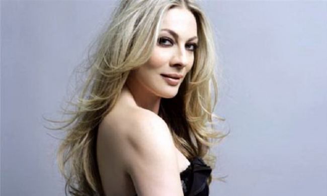 Ώρες αγωνίας για την Σμαράγδα Καρύδη!