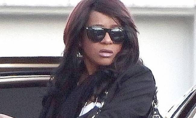 Bobbi Kristina: Βρέθηκε να κάνει χρήση μετά την κηδεία;